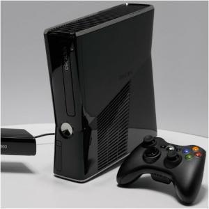 Xbox 360是世界最大的电脑软件公司微软所开发的第二代家用视频游戏主机，在开发时被称为“Xenon”、“Xbox 2”及“Xbox Next”等。微软Xbox 360是唯一一款具备定时功能的游戏机，家长们可轻松设定相应游戏时间，同时也能对孩子们所玩、所观看的内容加以限制。