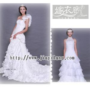 天津嫁衣廊⑴主营天津定做婚纱，天津租婚纱，天津彩妆培训⑵就到嫁衣廊，让你的婚礼更完美！