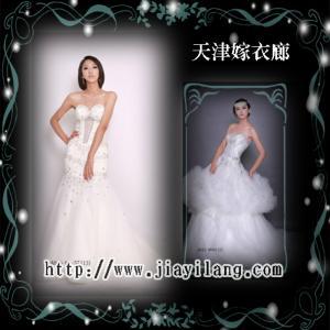 天津定做婚纱哪里好？⑴天津租婚纱哪里好？天津婚纱店哪里好？天津彩妆培训哪里好？天津团购婚纱就到天津嫁衣廊！欢迎登陆官网⑵查看更多完美婚纱！