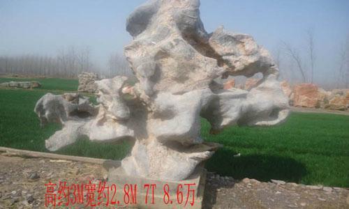 很多朋友所认识了解景观石都可能是以它的形状各异、奇丑、等方面去分辨其优劣的、还有一绝可能大家都不太注重的就是声音美妙，坚如贞玉，扣如青铜。音质峥琮，余音绕梁，远在战国时期就用它制作编磐，是一种高贵的乐器，专用于皇宫、宴会等盛大礼仪活动中。现代人们的生活中也是不可缺少的就是景观石了